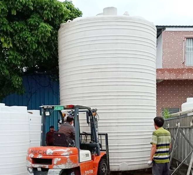 50噸塑料儲(chǔ)罐