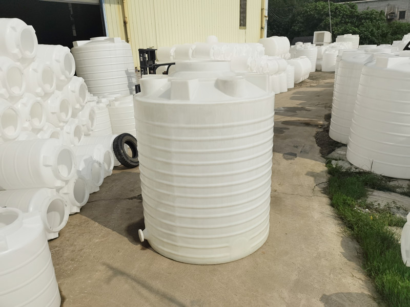 5噸法蘭一體成型塑料儲罐